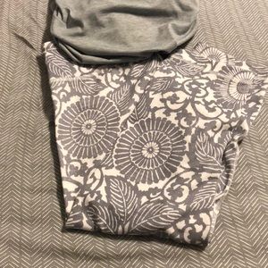 Lululemon floral capris
